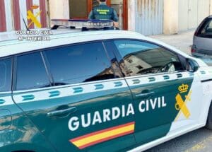 Auxilian a una mujer septuagenaria que se había caído en el interior de su domicilio en Poblete