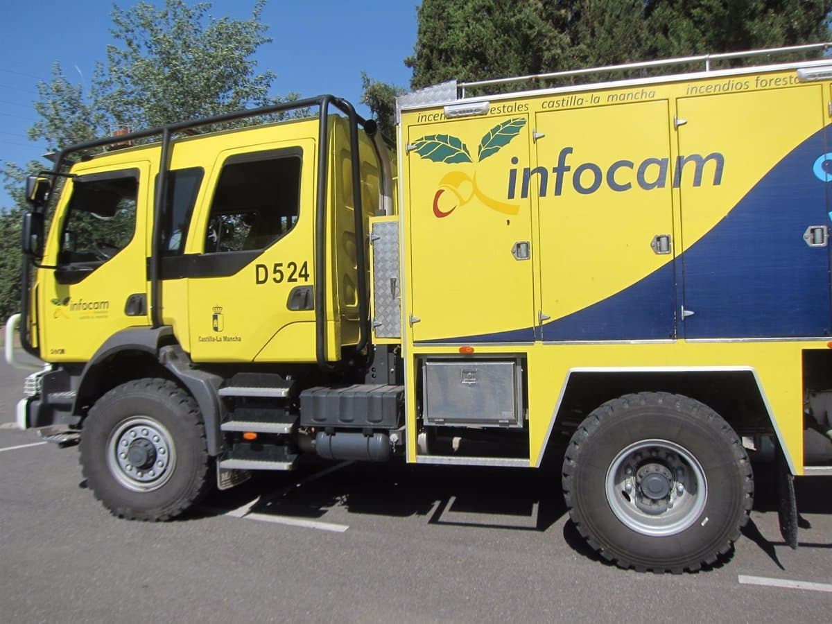C-LM invierte casi un millón de euros en la flota de autobombas de Infocam para luchar contra incendios forestales