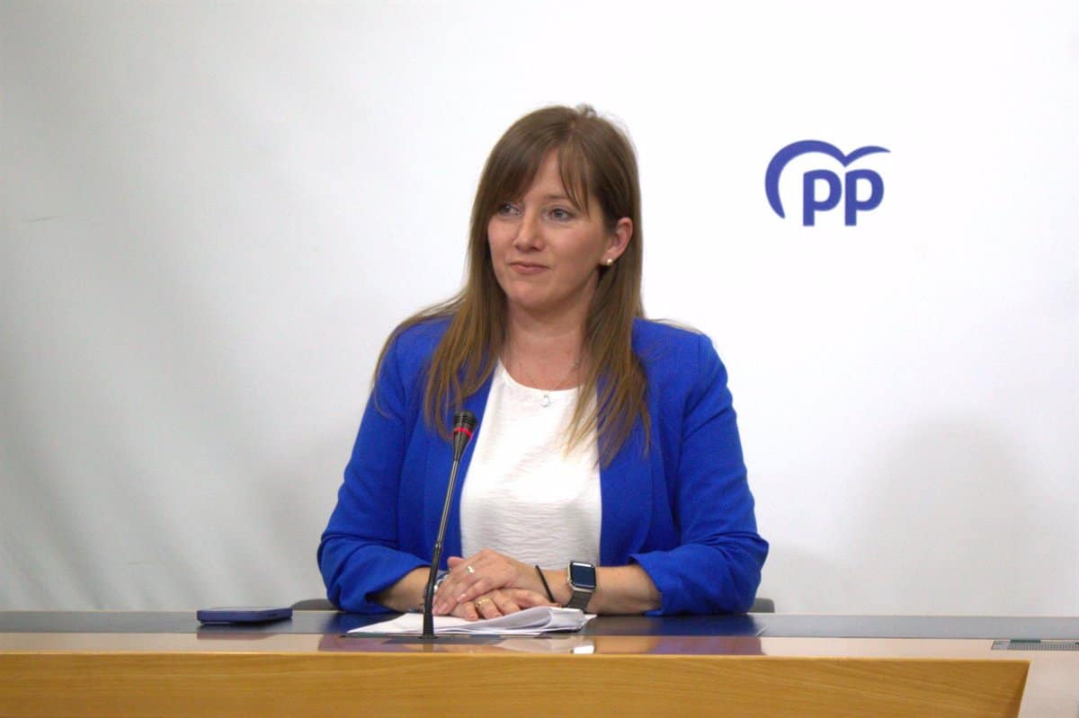 PP tacha de "hipocresía política" el recurso del reparto de menores migrantes del Gobierno regional