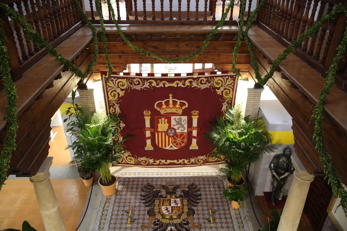 El patio de la Delegación del Gobierno se engala para el Corpus de Toledo y abre sus puertas desde el próximo lunes