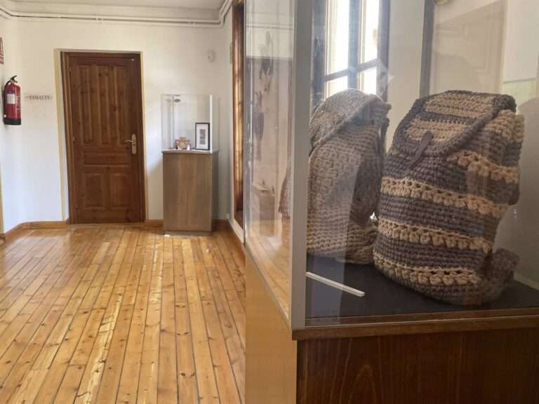 El alumnado de las escuelas de Textil, Forja y Restauración exhibe este mes su obra en varios espacios de Guadalajara