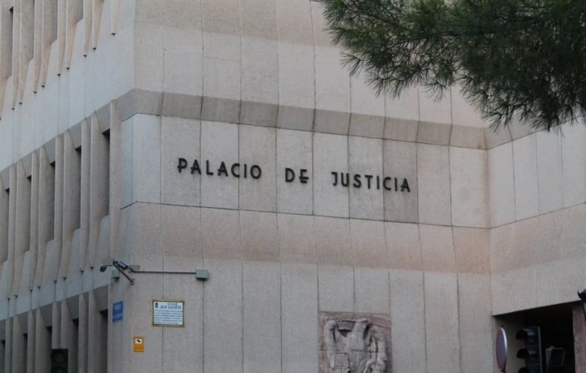 Fiscalía pide 8 años de cárcel para 2 acusados por tráfico de drogas en Albacete que portaban un kilo de cocaína