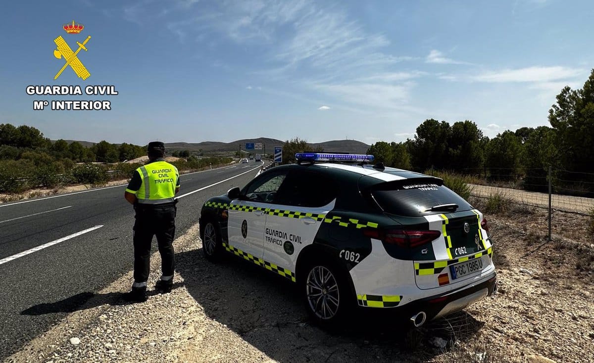 Investigan al conductor de un vehículo que circulaba a 225 km/h en un tramo de 120 en Las Pedroñeras (Cuenca)