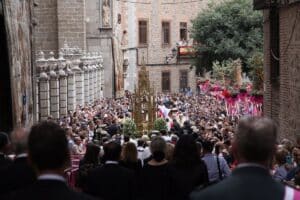 La Custodia de Arfe volverá este jueves a las calles de Toledo engalanadas un año más para celebrar su Corpus Christi