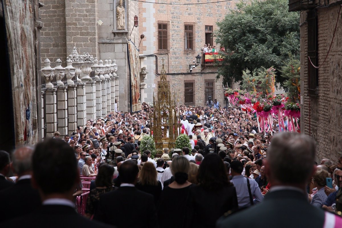La Custodia de Arfe volverá este jueves a las calles de Toledo engalanadas un año más para celebrar su Corpus Christi