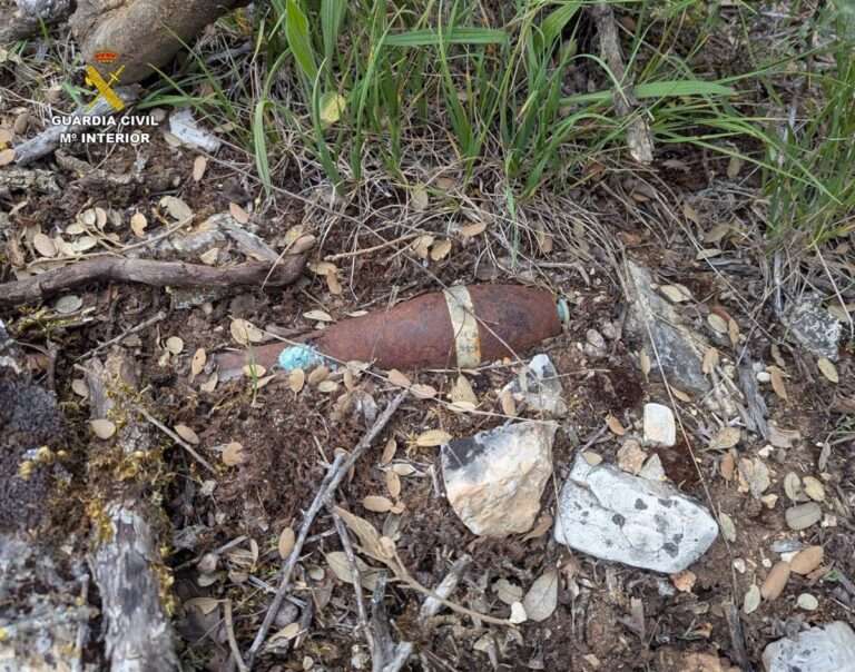 La Guardia Civil desactiva en Sotodosos una granada de mortero originaria de la Guerra Civil