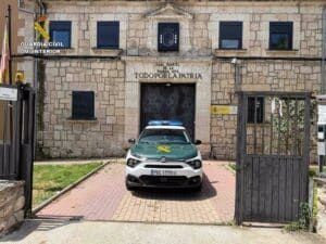 Guardia Civil detiene en Brihuega a dos personas por los delitos de estafa, robo, amenazas, daños y hurto