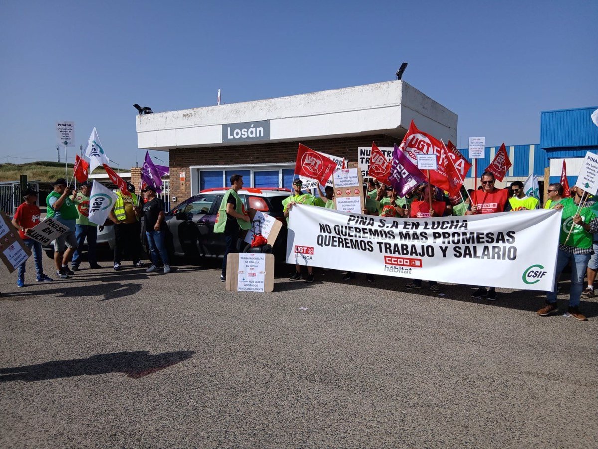 La plantilla de la empresa Pina en Fuentes (Cuenca), en huelga para reclamar el pago de dos nóminas