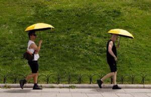 La semana empieza cálida en casi toda España, con unos 40ºC en el sur peninsular, y tormentas en el interior el martes