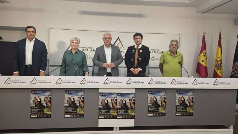 La villa medieval de Atienza (Guadalajara) se viste este domingo de época para celebrar su tradicional Caballada