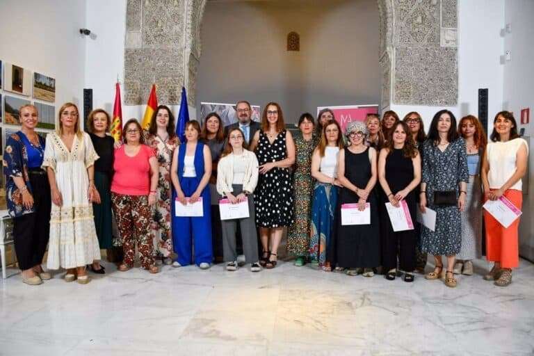 Las artistas Marian Venceslá, Lo Super y Rocío Garriga, ganadoras de los 'XI Premios Amalia Avia' del Gobierno de C-LM