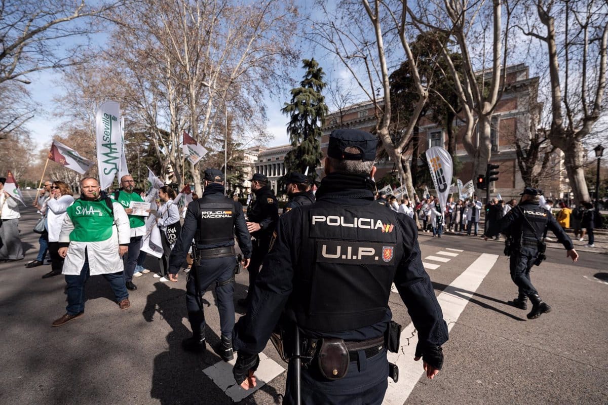 Los médicos convocan una huelga nacional el 10 de octubre: "No vamos a parar hasta tener un Estatuto Marco propio"