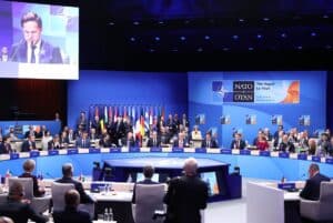 Page cree que los países de la OTAN han hecho "teatro" aceptando las demandas de Trump pero España no podía hacerlo
