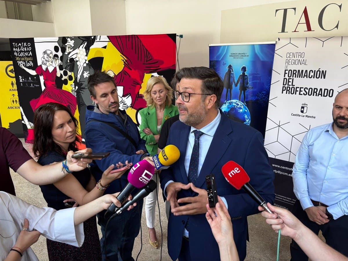 Pastor cree que la empresa está "receptiva" a las reivindicaciones de los auxiliares del Museo Paleontológico de C-LM