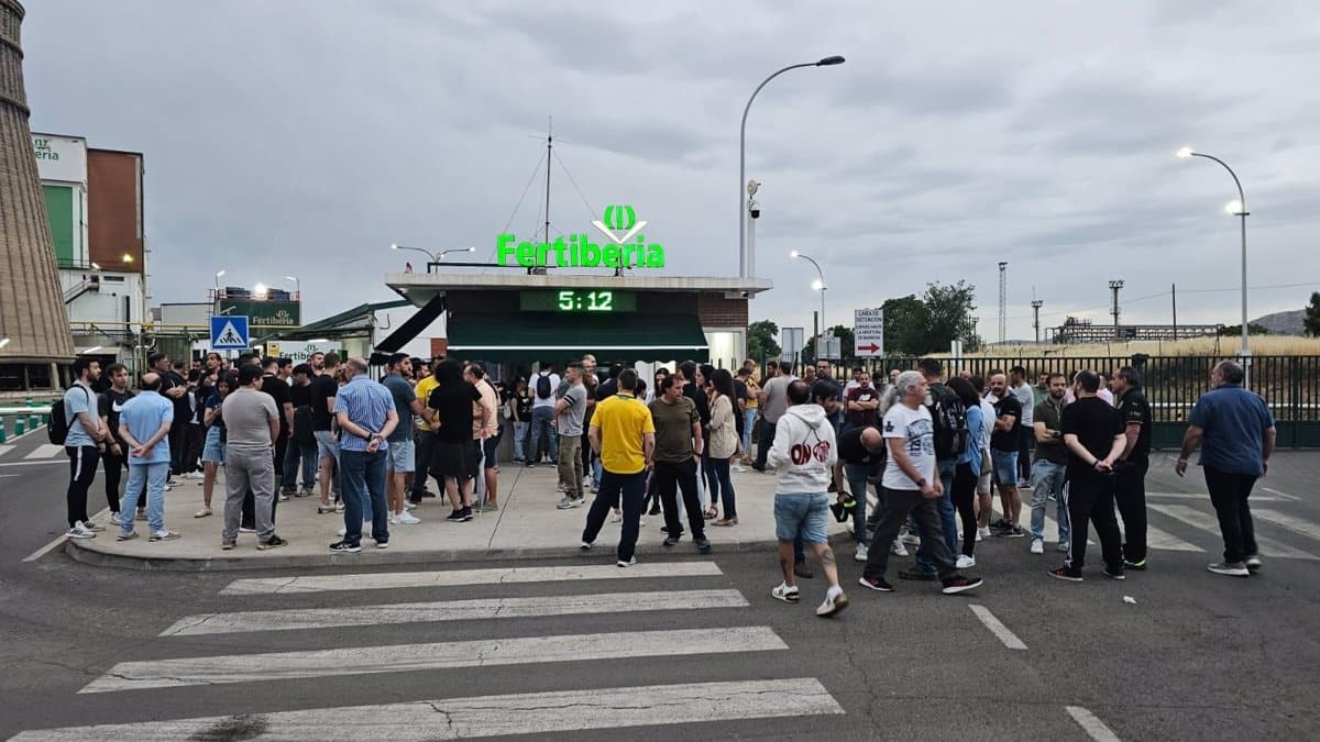 Trabajadores de Fertiberia retoman las jornadas de huelga contra el ERE con un seguimiento "masivo"