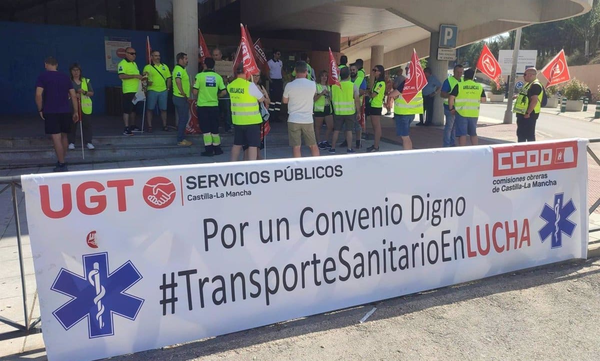 Trabajadores del transporte sanitario en C-LM protagonizan paros parciales y amenazan con ir a la huelga indefinida