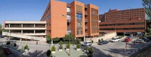 Trasladan al hospital a un menor tras ser rescatado en la piscina de Azuqueca con síntomas de ahogamiento