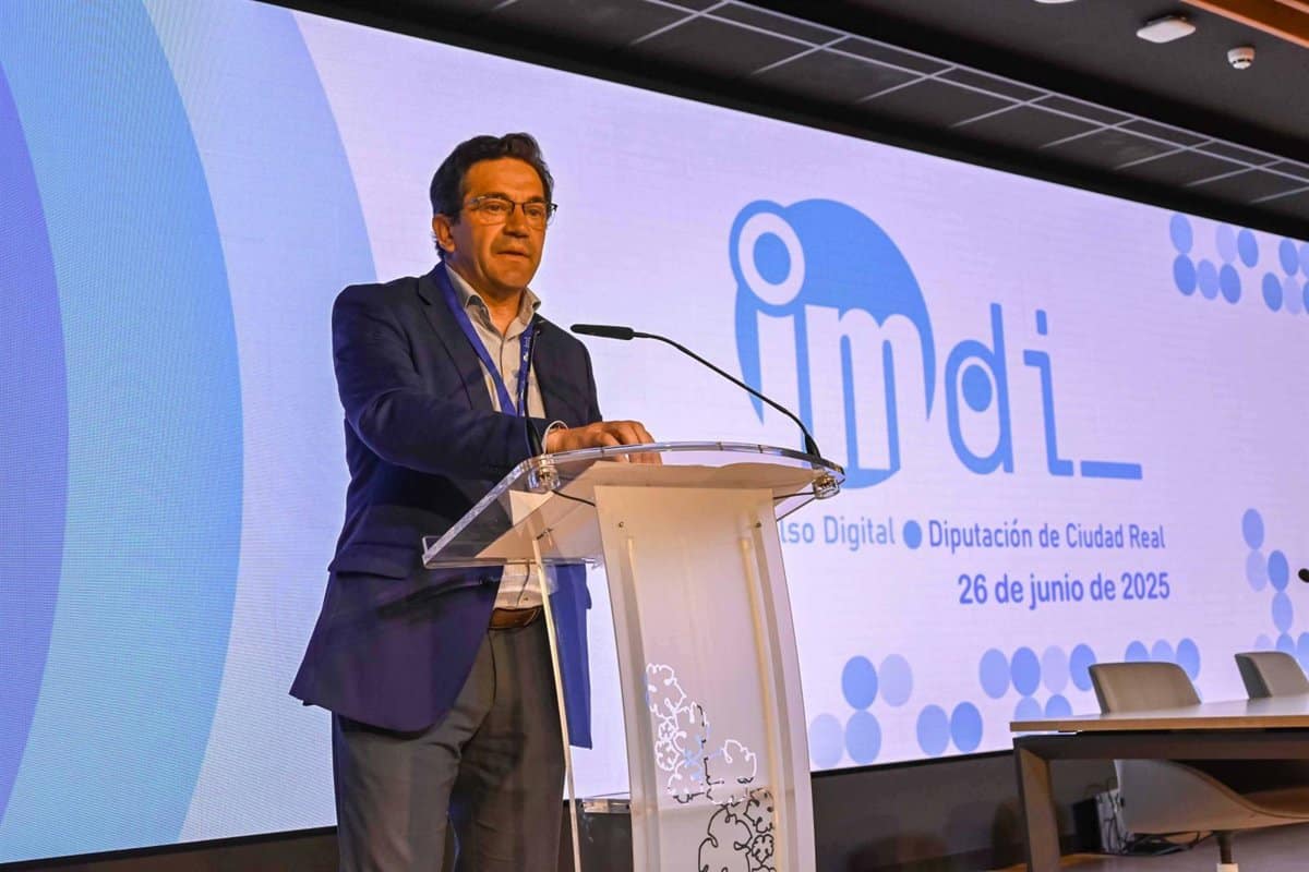 Valverde traslada a representantes de ayuntamientos y organismos la apuesta de la Diputación por la capacitación digital