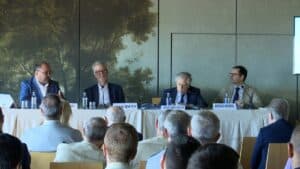 VÍDEO: Expertos abogan por "simplificar" el mensaje sobre defensa y segmentarlo según los sectores de la población