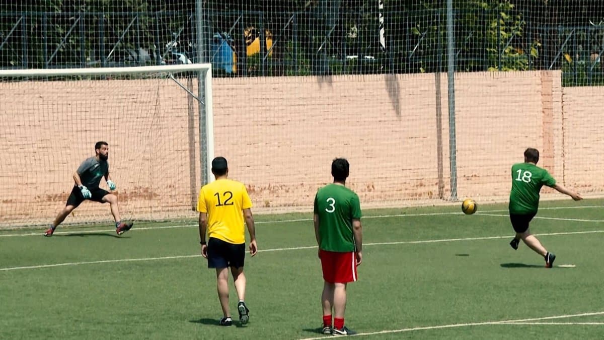 VÍDEO: Políticos, periodistas y agentes culturales de Toledo reeditan este martes el fútbol solidario organizado por EP