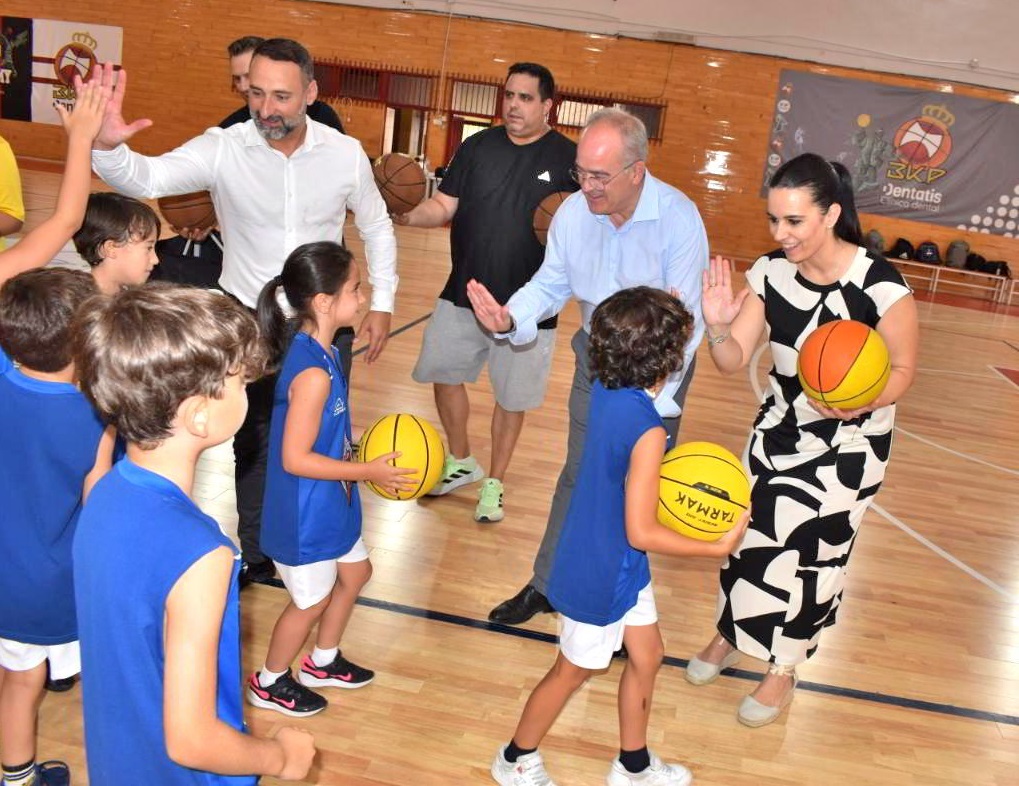 La Emoción del Baloncesto Cautiva a Jóvenes Talentos en la 8va Edición del Campus Deportivo 1 La Emoción del Baloncesto Cautiva a Jóvenes Talentos en la 8va Edición del Campus Deportivo 1