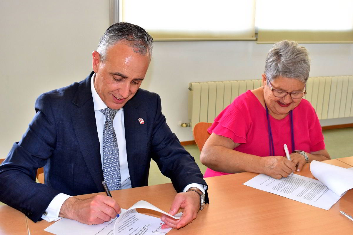 Inyección de 14.000 euros a la dinamización comunitaria: El Ayuntamiento fomenta la participación en los barrios de Fraternidad, Constitución, El Carmen y El Villar 3 Inyección de 14.000 euros a la dinamización comunitaria: El Ayuntamiento fomenta la participación en los barrios de Fraternidad, Constitución, El Carmen y El Villar 3