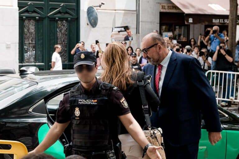Agudo (PP) siembra dudas por una adjudicación en C-LM a una empresa del 'caso Koldo' y Junta y PSOE piden su dimisión