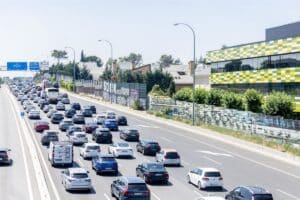 Una colisión entre varios vehículos en La Gineta, primer incidente de la operación salida de verano en C-LM