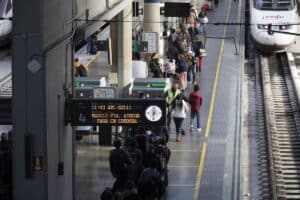 Continúan las demoras en trenes con destino y origen a Andalucía por una nueva incidencia en La Sagra