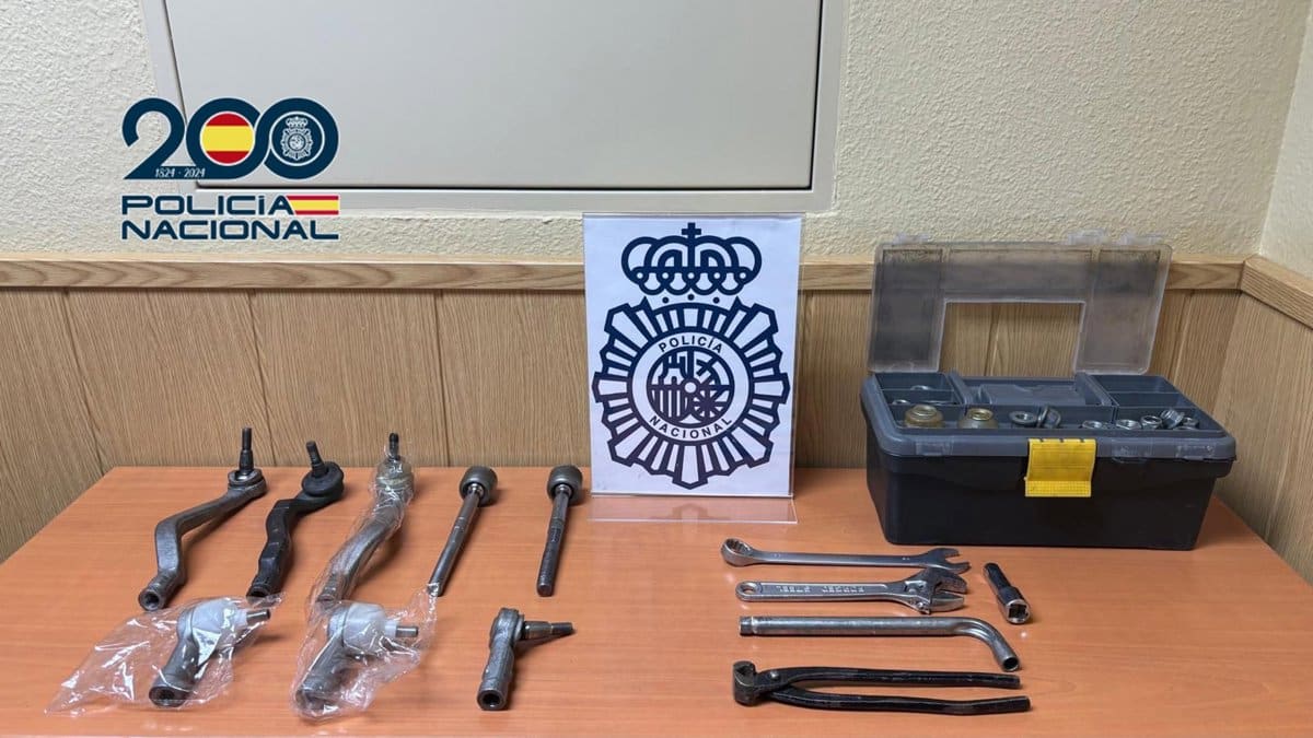 Detienen a dos hombres en Guadalajara por intentar estafar a un conductor simulando ser mecánicos