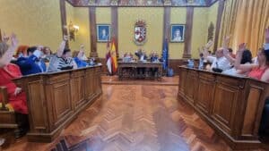 Ayuntamiento de Valdepañas aprueba por unanimidad exigir a Adif la apertura de la estación de tren de la localidad