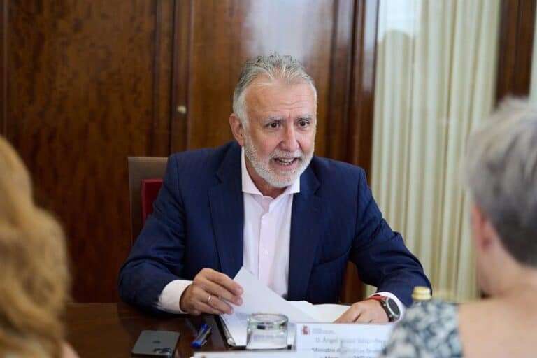 El Gobierno espera que el TS le dé "cuanto antes" el aval para trasladar a menores migrantes aunque las CCAA se opongan