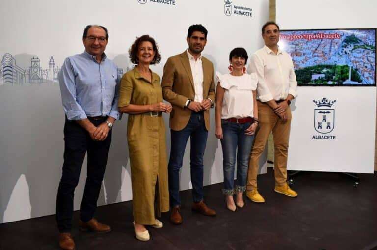 El PSOE de Albacete lamenta que Serrano solo haya cumplido el 6% de su programa en dos años y pide más participación