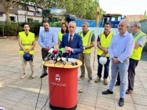 El alcalde de Puertollano celebra la reanudación de las obras del Paseo del Bosque tras años de "trato atroz y ataques"