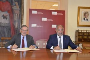 La UCLM y Banco Santander renuevan su convenio destinado a iniciativas de formación, movilidad y emprendimiento