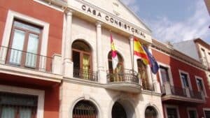 La Justicia vuelve a dar la razón a Ayuntamiento Valdepeñas y avala la expulsión de la portavoz de PP en un pleno