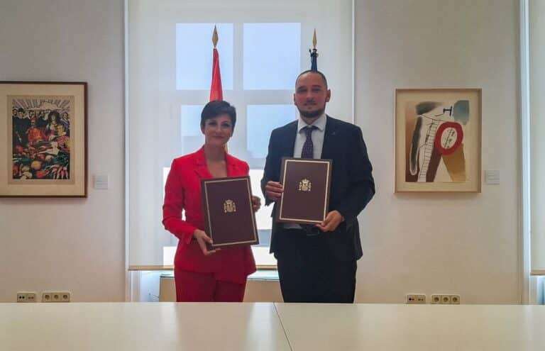 La ministra de Vivienda y el alcalde de Letur sellan una ayuda para el municipio afectado por la dana por 126.583 euros