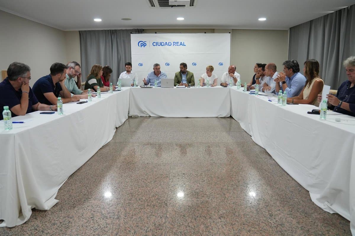 Núñez exige a Page cumplir el Pacto Regional por el Agua y asegura que defenderá el agua para C-LM "por encima de todo"