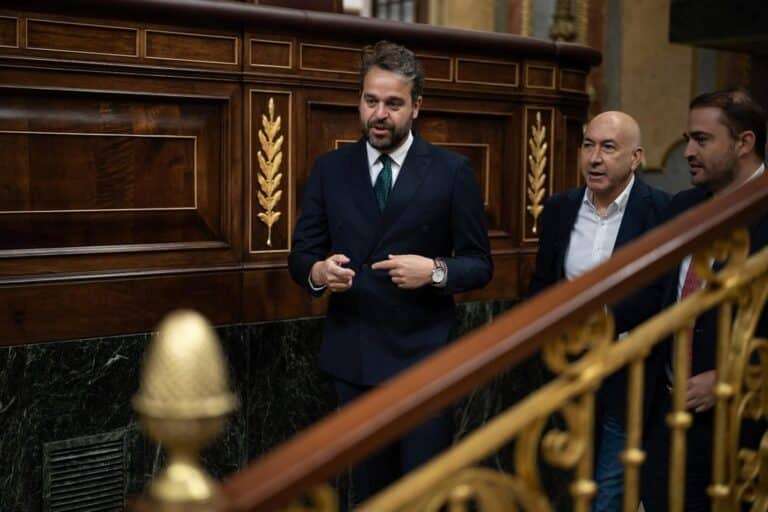 Sánchez mantiene en la nueva Ejecutiva Federal al 'número dos' de Cerdán, Juanfran Serrano