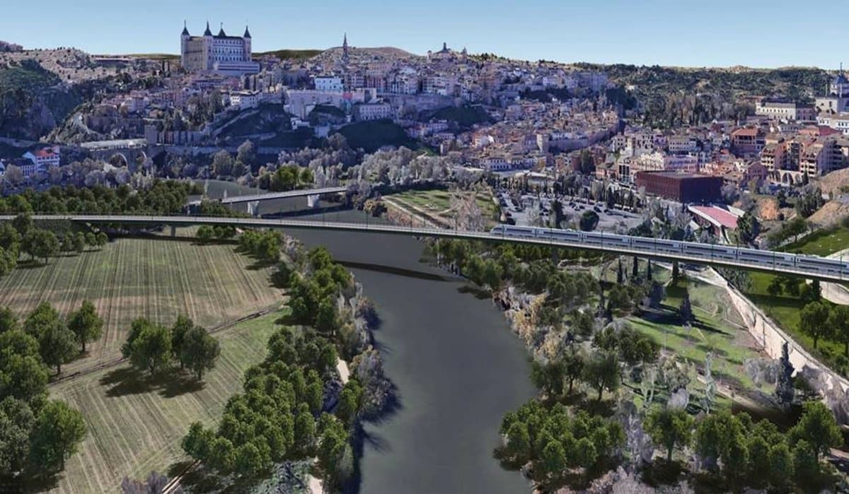 Transportes garantiza a Junta que la decisión de la parada de AVE en Toledo se abordará por "consenso", según Hernando