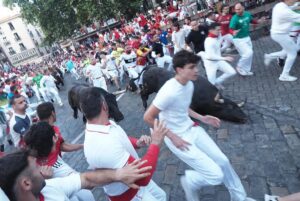 Un joven de 19 años de Guadalajara, entre las 179 personas heridas en la séptima jornada de los Sanfermines