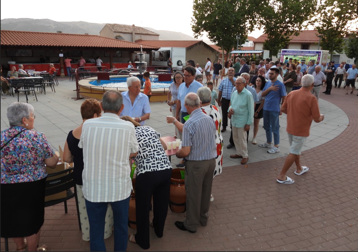 Festival Acuático en El Villar de Puertollano: Verbenas y Alegres Fiestas de Espuma 1