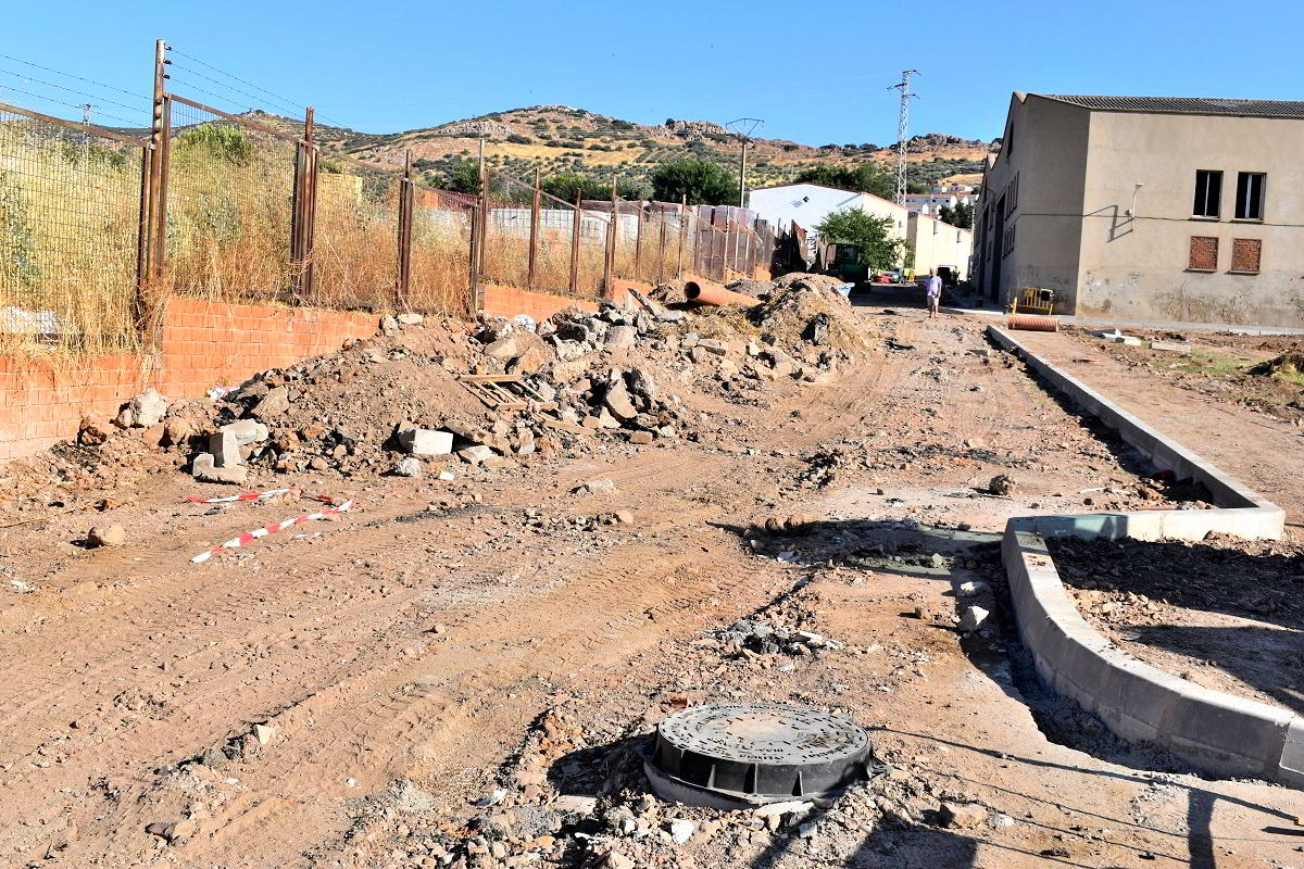 El Ayuntamiento da luz verde a la urbanización de la travesía Sagasta tras solicitud de la Asociación de Vecinos Cañamares 2