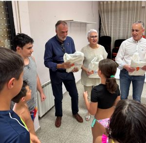 La Asociación de Vecinos de Libertad celebra la entrega de premios del concurso infantil local 2