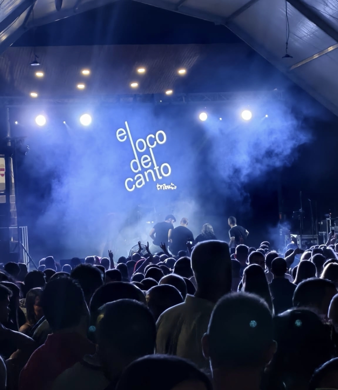 El Desenfreno Maternal de la Madre de José se Apodera del Concierto Final en la Celebración Cervecera 1 El Desenfreno Maternal de la Madre de José se Apodera del Concierto Final en la Celebración Cervecera 1