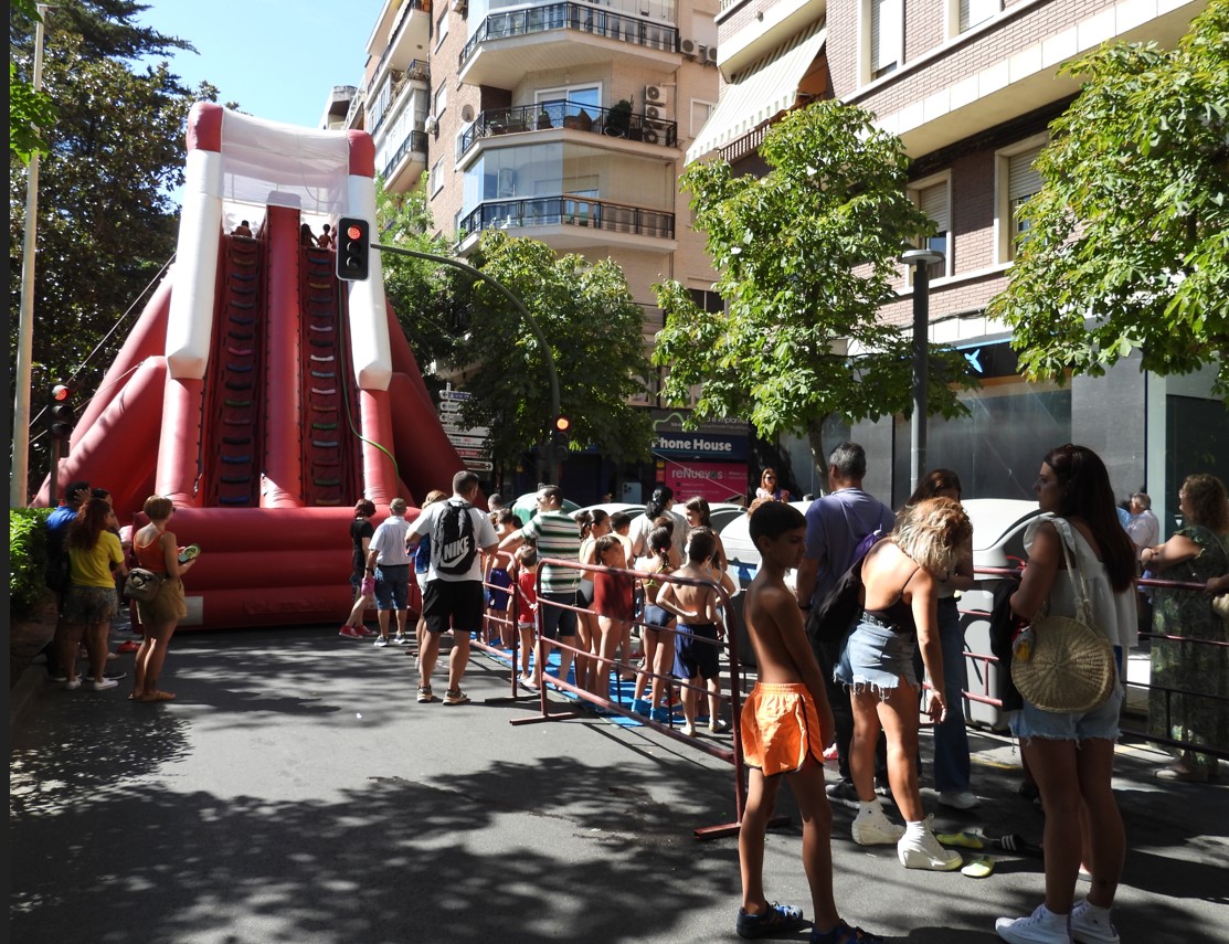 Adiós al verano con Aventura Acuática: Puertollano transforma el Paseo de San Gregorio en un Parque de Agua 4 Adiós al verano con Aventura Acuática: Puertollano transforma el Paseo de San Gregorio en un Parque de Agua 4