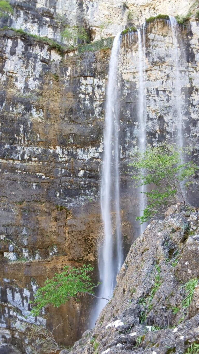 Buscan a un espeleólogo desaparecido en una cueva de Riópar