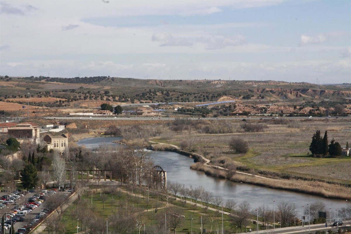 VÍDEO: C-LM pide formalmente explicaciones a CHT sobre los motivos de la repentina bajada de caudal del Tajo en Toledo