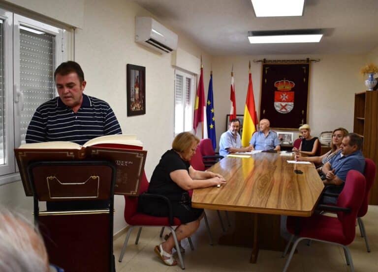 PSOE recupera la alcaldía de Las Labores (Ciudad Real) tras prosperar la moción de censura contra la alcaldesa del PP