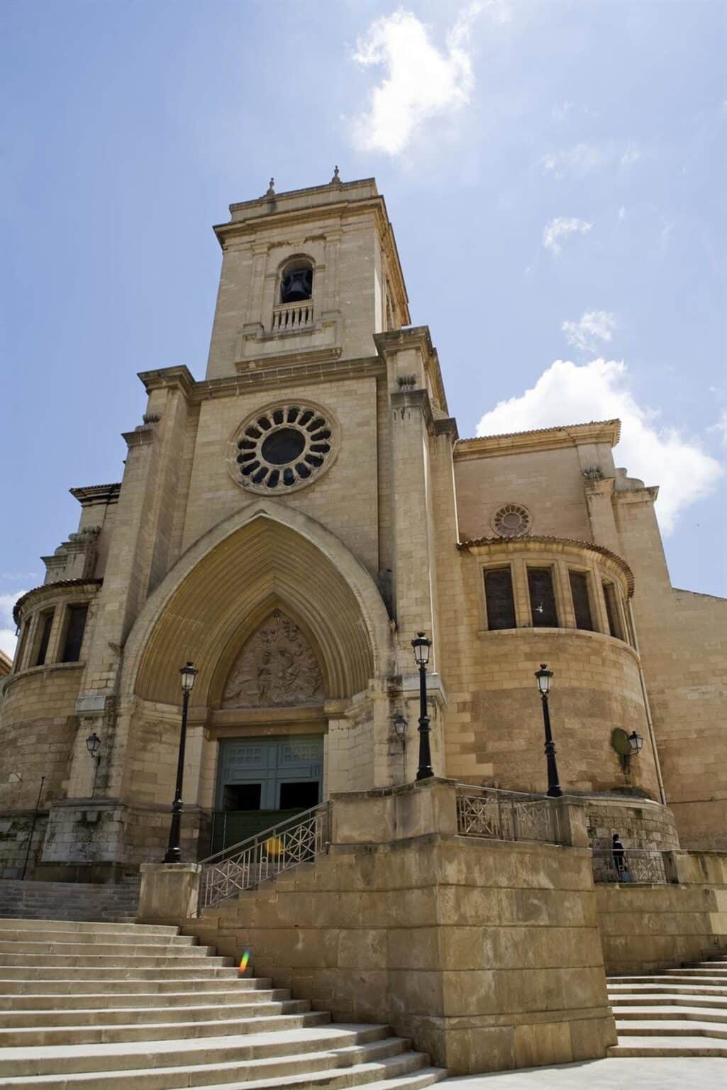 El convenio a tres bandas para la iluminación exterior de la Catedral de Albacete se firmará "en próximas fechas"
